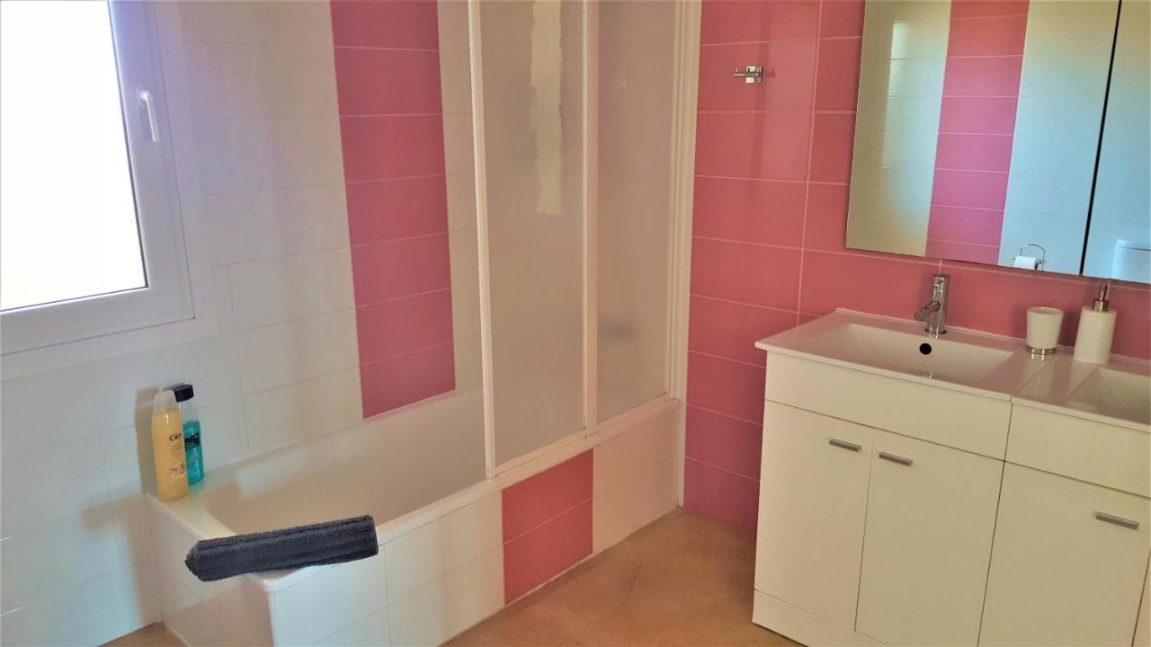 5 Bedrooms Private House 300M From Beach روكيتاس ذي مار المظهر الخارجي الصورة